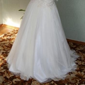Продается ексклюзивна весільна сукня